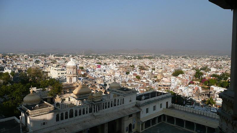 P1060344- Dans le City palace a Udaipur.JPG - A l'intérieur du city palace à Udaipur